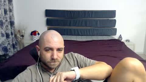 R0bila online show from 01-26-25, 08:34