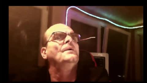 Snapshot of r_2d2_ chatting on 10-02-25, 09:22 dj mike online show from 10-02-25, 09:22