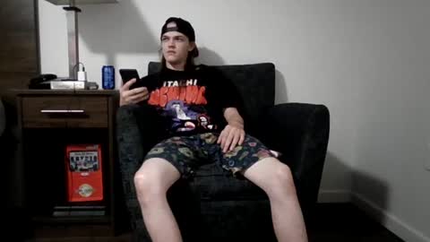 Snapshot of r_monkey583 chatting on 09-11-25, 04:01 r_monkey583 online show from 09-11-25, 04:01