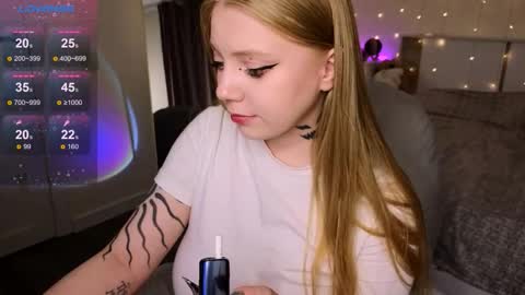 Snapshot of rabbyasti chatting on 09-09-25, 04:06 Rebecca Becc online show from 09-09-25, 04:06