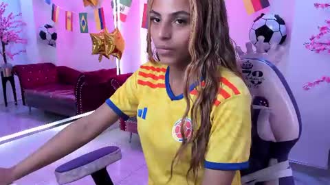 Snapshot of rachel__pretty chatting on 07-07-26, 11:25 Rachel online show from 07-07-26, 11:25