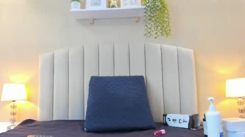 Snapshot of rachel_donnelly chatting on 06-15-26, 12:46 Rachel Donnelly online show from 06-15-26, 12:46