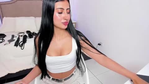 RACHEL ES online show from 04-14-26, 07:25