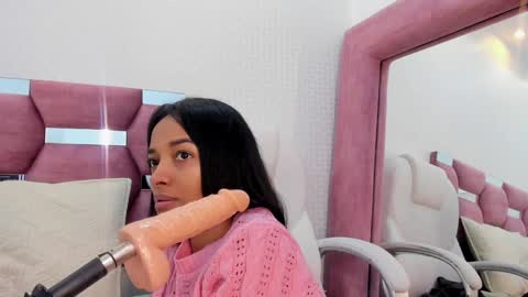 Snapshot of rachel_roman chatting on 12-29-24, 07:43 DALIANA online show from 12-29-24, 07:43