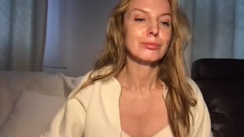 Rachel online show from 12-21-24, 09:44