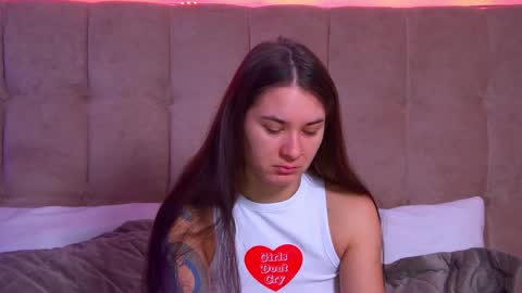 Snapshot of rachellsimpson chatting on 01-22-25, 06:31 RachellSimpson online show from 01-22-25, 06:31