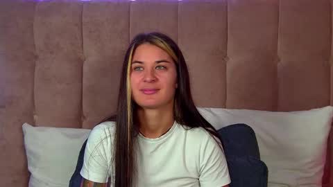 Snapshot of rachellsimpson chatting on 10-07-25, 07:11 RachellSimpson online show from 10-07-25, 07:11