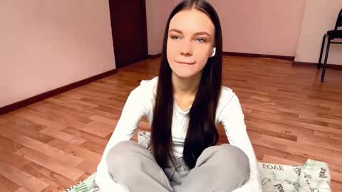 Snapshot of rachelpoisso chatting on 11-02-25, 09:11 Rachel online show from 11-02-25, 09:11