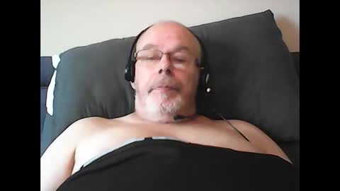 Snapshot of rader50 chatting on 11-16-25, 09:37 rader50 online show from 11-16-25, 09:37