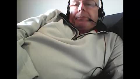 Snapshot of rader50 chatting on 11-23-25, 08:47 rader50 online show from 11-23-25, 08:47