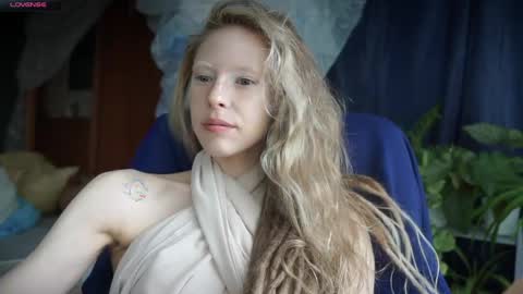 Snapshot of radiant_ada chatting on 05-12-26, 10:34 ada online show from 05-12-26, 10:34