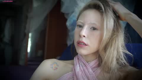 Snapshot of radiant_ada chatting on 05-19-26, 11:16 ada online show from 05-19-26, 11:16