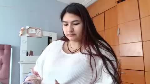 Snapshot of radiantgoddes chatting on 12-27-24, 01:18 radiantgoddes online show from 12-27-24, 01:18