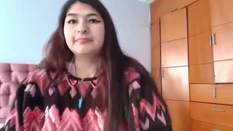 Snapshot of radiantgoddes chatting on 01-09-25, 04:28 radiantgoddes online show from 01-09-25, 04:28