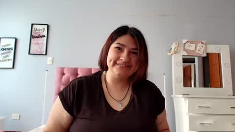 Snapshot of radiantgoddes chatting on 01-25-25, 01:08 radiantgoddes online show from 01-25-25, 01:08