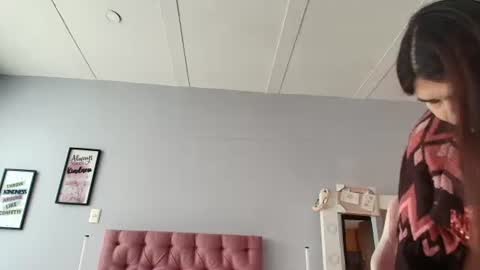 Snapshot of radiantgoddes chatting on 01-27-25, 01:19 radiantgoddes online show from 01-27-25, 01:19