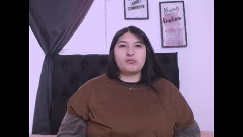 Snapshot of radiantgoddes chatting on 09-30-25, 01:05 radiantgoddes online show from 09-30-25, 01:05