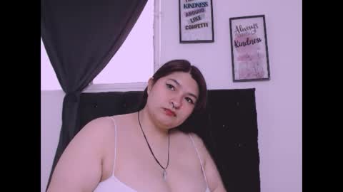 Snapshot of radiantgoddes chatting on 10-29-25, 01:57 radiantgoddes online show from 10-29-25, 01:57