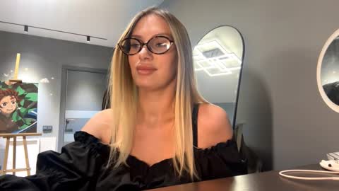 Mila online show from 02-03-26, 02:33