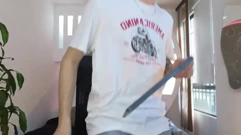 Snapshot of rafael_mendez chatting on 10-10-25, 09:47 R A F A E L online show from 10-10-25, 09:47