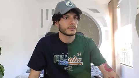 Snapshot of rafael_mendez chatting on 11-02-25, 08:33 R A F A E L online show from 11-02-25, 08:33