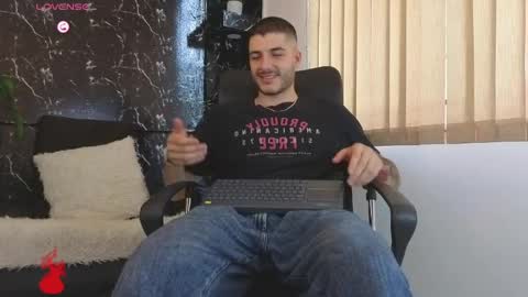 R A F A E L online show from 05-20-26, 08:48