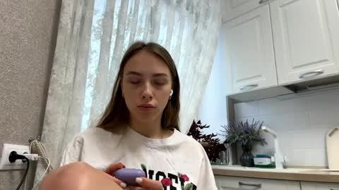 Eva online show from 04-01-26, 06:03