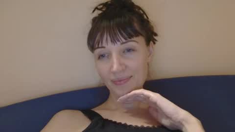 Rafaella online show from 12-18-25, 06:14