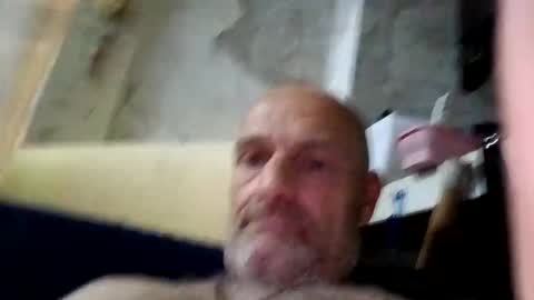 Snapshot of ragingzef69 chatting on 12-29-24, 12:12 Bigthickdickinvic online show from 12-29-24, 12:12