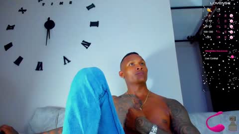 Snapshot of ragnarhot24 chatting on 01-18-25, 07:07 Andres H online show from 01-18-25, 07:07