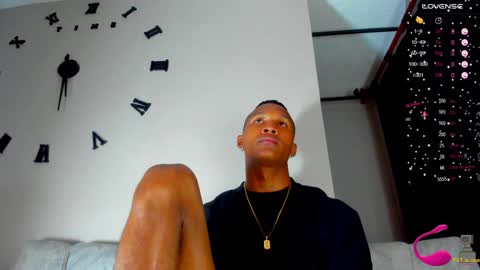 Snapshot of ragnarhot24 chatting on 01-21-25, 08:52 Andres H online show from 01-21-25, 08:52