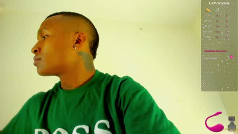 Snapshot of ragnarhot24 chatting on 01-31-25, 08:32 Andres H online show from 01-31-25, 08:32