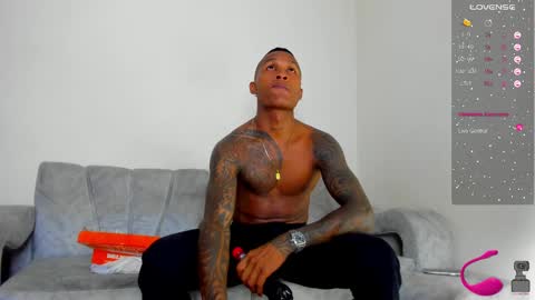 Snapshot of ragnarhot24 chatting on 02-09-25, 08:54 Andres H online show from 02-09-25, 08:54