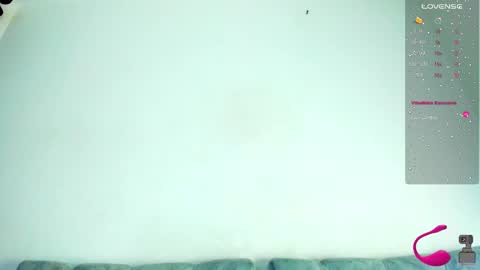 Snapshot of ragnarhot24 chatting on 02-20-25, 07:55 Andres H online show from 02-20-25, 07:55