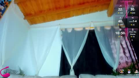 Snapshot of ragnarhot24 chatting on 10-27-25, 01:48 Andres H online show from 10-27-25, 01:48