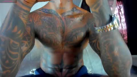 Snapshot of ragnarhot24 chatting on 10-31-25, 06:31 Andres H online show from 10-31-25, 06:31