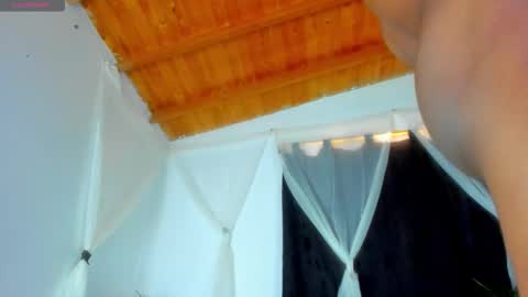 Snapshot of ragnarhot24 chatting on 11-12-25, 03:01 Andres H online show from 11-12-25, 03:01