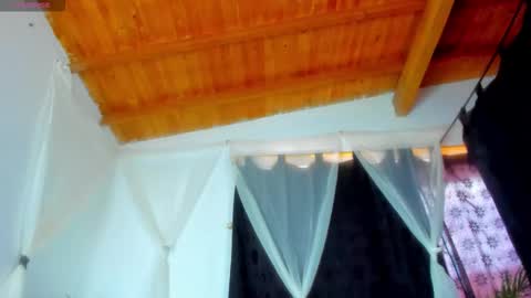 Snapshot of ragnarhot24 chatting on 11-22-25, 05:34 Andres H online show from 11-22-25, 05:34