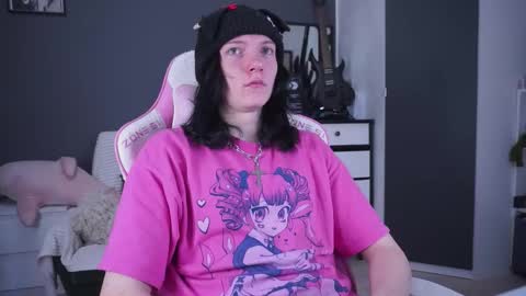 Snapshot of raidenxl chatting on 11-14-25, 01:04 raidenxl online show from 11-14-25, 01:04