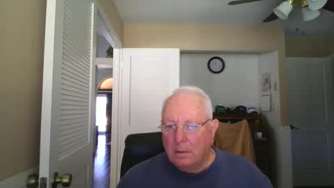 Snapshot of raiderman215 chatting on 01-07-25, 07:17 raiderman215 online show from 01-07-25, 07:17