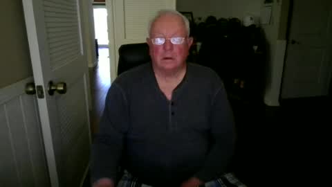 Snapshot of raiderman215 chatting on 06-13-26, 05:55 raiderman215 online show from 06-13-26, 05:55