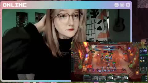 Snapshot of raiingurl chatting on 11-05-25, 06:46 Kate online show from 11-05-25, 06:46