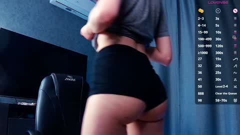 Mei online show from 12-17-24, 04:53