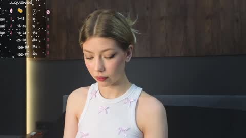 Lisa online show from 01-31-25, 09:05