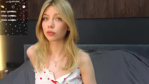 Lisa online show from 02-15-25, 08:33