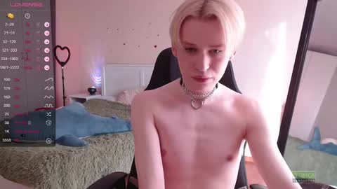 Snapshot of rainbow__salt chatting on 02-22-25, 10:51 Mike online show from 02-22-25, 10:51