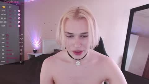 Snapshot of rainbow__salt chatting on 06-20-26, 11:13 Mike online show from 06-20-26, 11:13