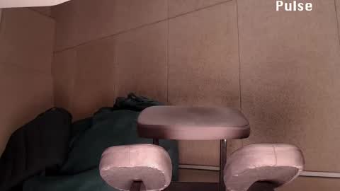 Snapshot of rainbow_farmer_james chatting on 02-09-25, 06:26 Rainbow James online show from 02-09-25, 06:26