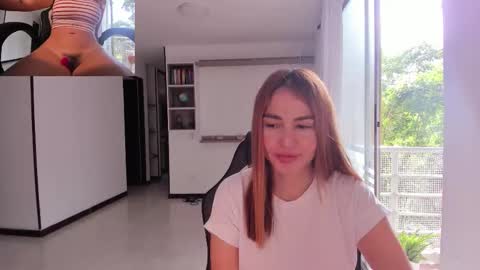 Snapshot of rainbow_jenny chatting on 11-14-25, 01:10 Jennyindependent model . online show from 11-14-25, 01:10