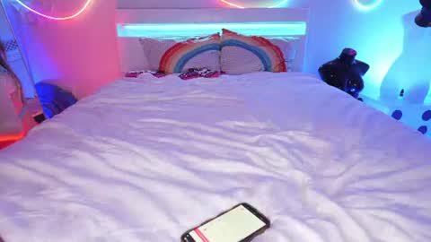 Mary Rainz online show from 07-25-26, 04:54